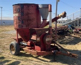 Gehl 65MX Grinder Mixer