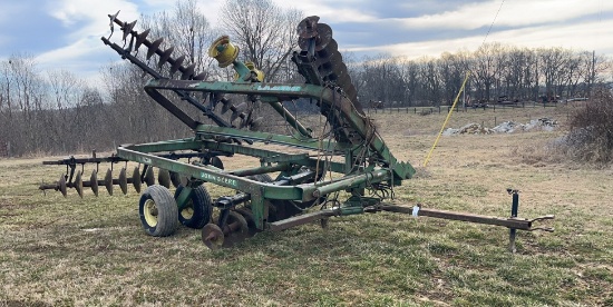 John Deere 235