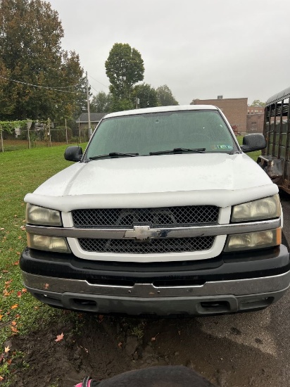 2005 Chey 1500 4WD 4.8L engine