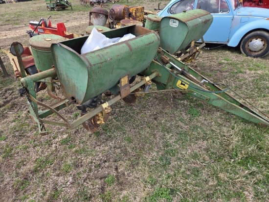 1240 JD Planter