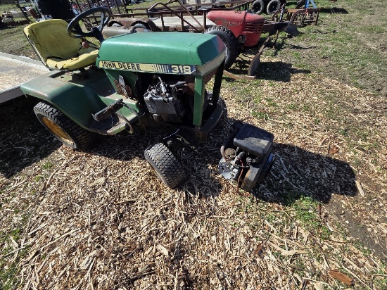 John Deere 318
