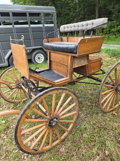 Antique Pony Show Carriage