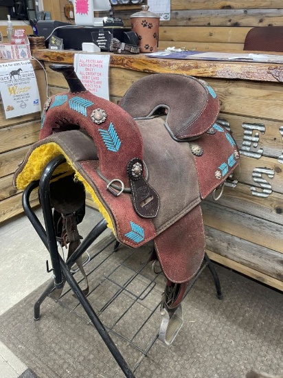 16" Double T Saddlery Treeless Saddle