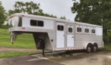 2004 Elite Horse Trailer