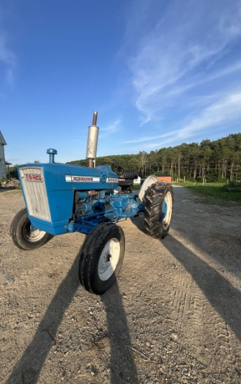 2000 Ford Tractor