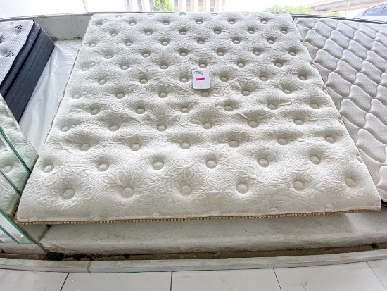 Full-sized firm mattress