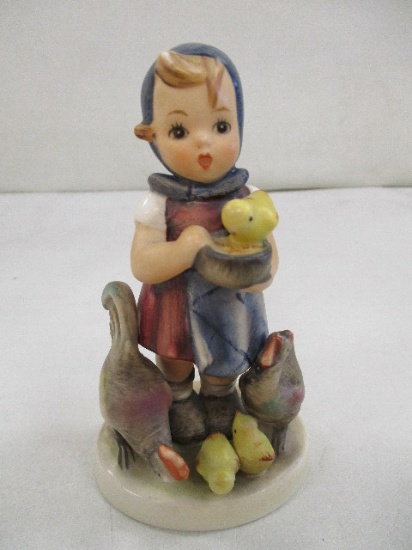 M.J. Hummel Goebel Feeding Time figurine, part # 199/0 TMK-4