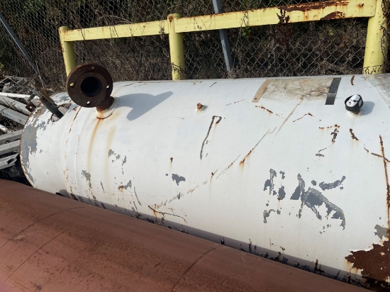 Industrial compressed air tank