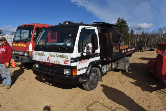 1989 Mitsubishi Fuso truck equipped with sealcoating tank, red