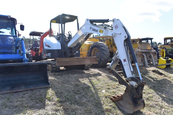 2021 Bobcat E35 excavator with thumb and blade