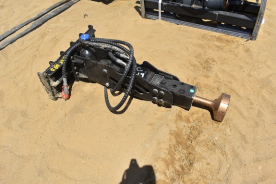 New Future FT-D45 pile hammer mini skid steer attachment