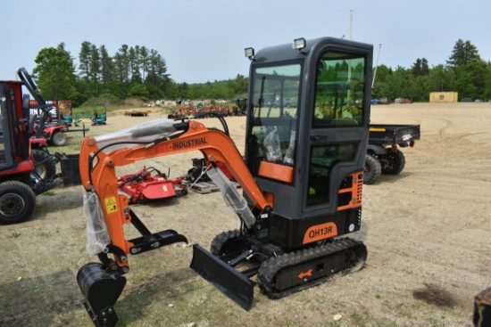 2024 AGT mini excavator, mod. QH13R