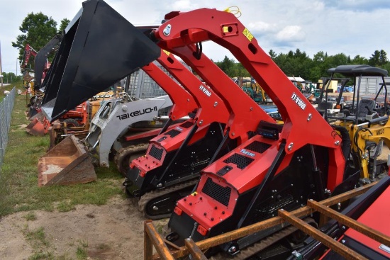 2026 Future skid steer loader with Kubota diesel engine