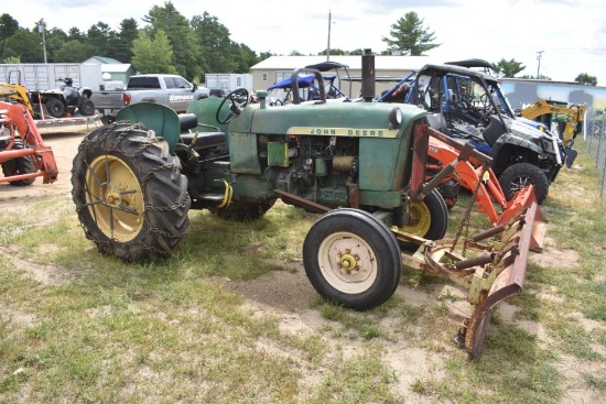 John Deere 2010 2WD tractor w/plow