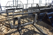 New 48" 3500lb pallet fork attachment