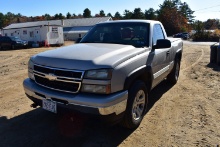 2006 Chevy Silverado regular cab short bed pick-up truck