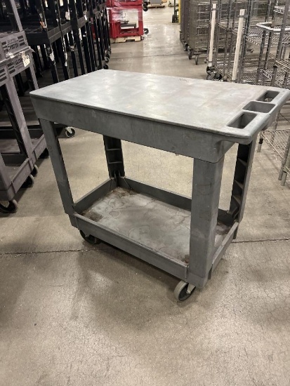 Global Industrial Flat Top Utility Cart w/2 Shelves, 38"L x 17-1/2"W x 32-1/2"H, Gray