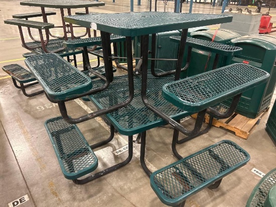 Square Picnic Tables 4 Seats 46" x 46"