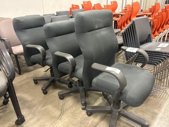 Cushioned Black Office Chair