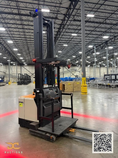 (1) 2016 Crown Order Picker SP4050-30 *Battery Included*