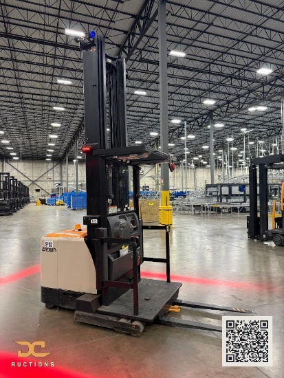 (1) 2015 Crown Order Picker SP4050-30 *Battery Included*