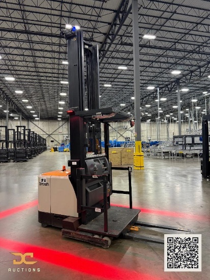 (1) 2015 Crown Order Picker SP4050-30 *Battery Included*