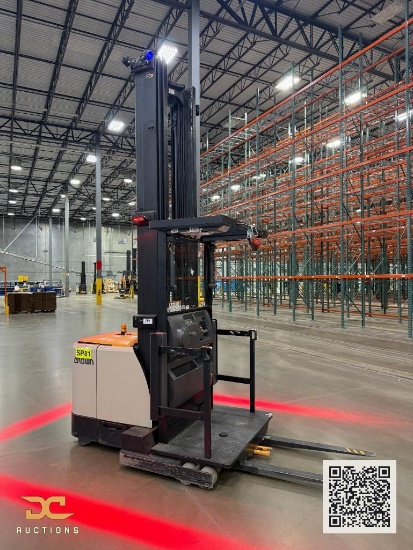 (1) 2016 Crown Order Picker SP4050-30 *Battery Included*
