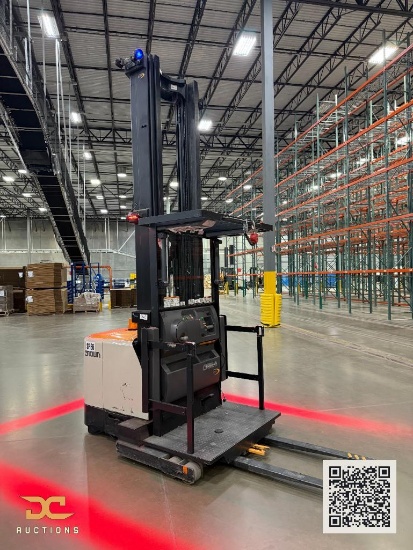 (1) 2015 Crown Order Picker SP4050-30 *Battery Included*