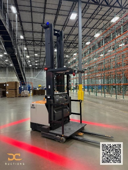 (1) 2012 Crown Order Picker SP4050-30 *Battery Included*