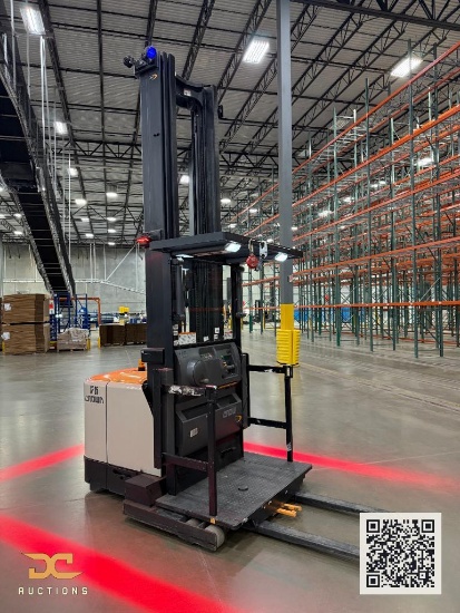 (1) 2014 Crown Order Picker SP4050-30 *Battery Included*
