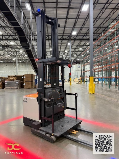 (1) 2014 Crown Order Picker SP4050-30 *Battery Included*
