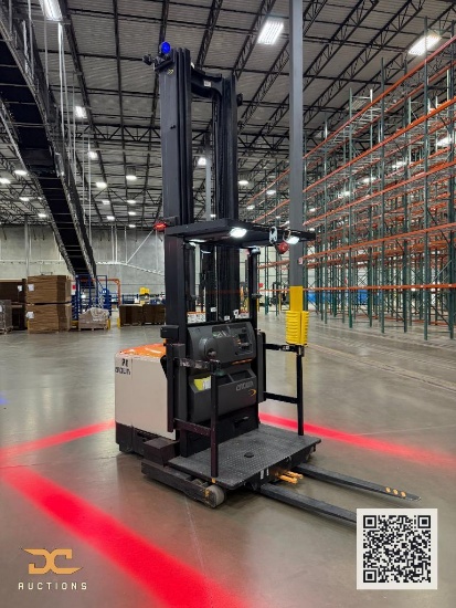(1) 2014 Crown Order Picker SP4050-30 *Battery Included*
