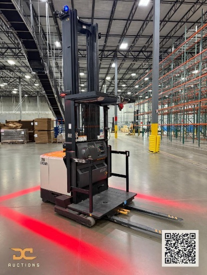 (1) 2014 Crown Order Picker SP4050-30 *Battery Included*