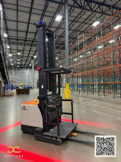 (1) 2014 Crown Order Picker SP4050-30 *Battery Included*