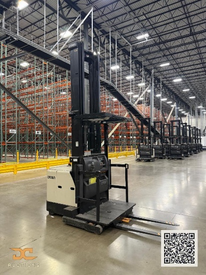 (1) 2013 Crown Order Picker SP3550H-30 *Battery Included*