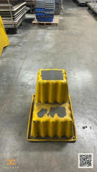 (1) Yellow 2-Step Industrial Safety Step Stool / Work Platform