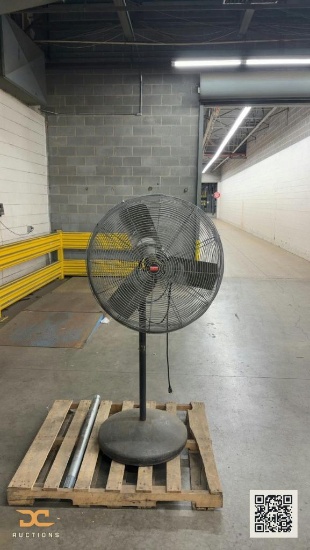 (1) Dayton Industrial Pedestal Fan | 115V | 33" Diameter
