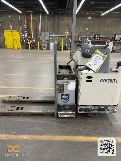 (1) 2019 Crown Walkie Rider