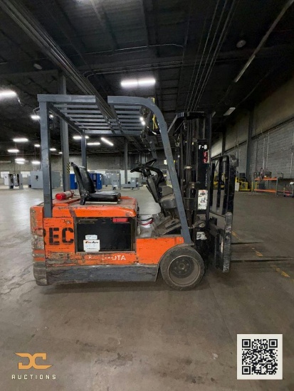 (1) Toyota 3FB15 | Electric Sit Down Forklift