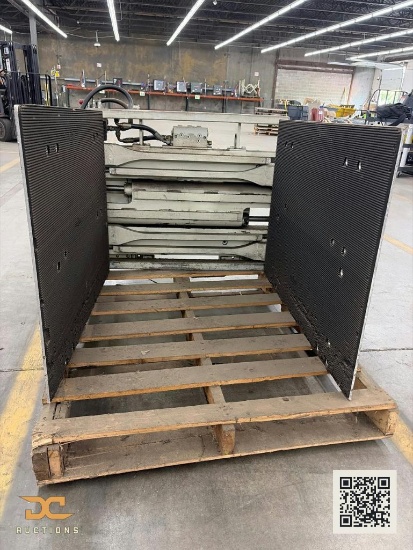 (1) Hydraulic Carton Clamp Forklift Attachment | Side-Shift Squeeze Clamp with Ribbed Pads