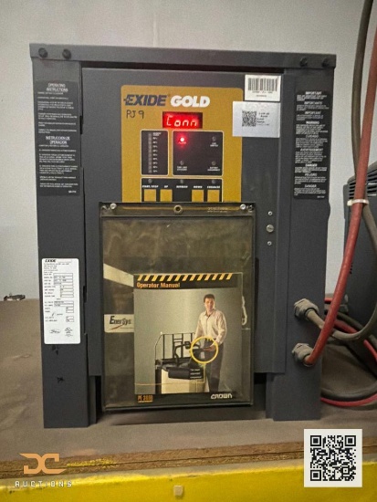 (1) Exide Gold Industrial Battery Charger with Digital Display & Operator Manual