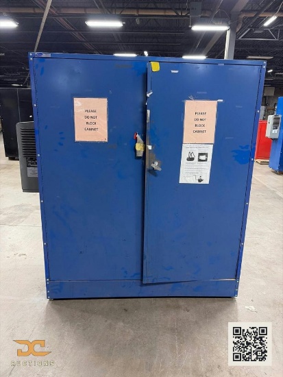 (1) Equipto Double-Door Industrial Storage Cabinet Blue Steel, 2-Door
