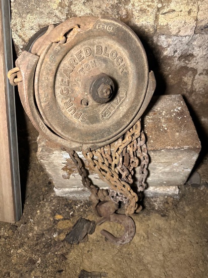Yale Chain Hoist