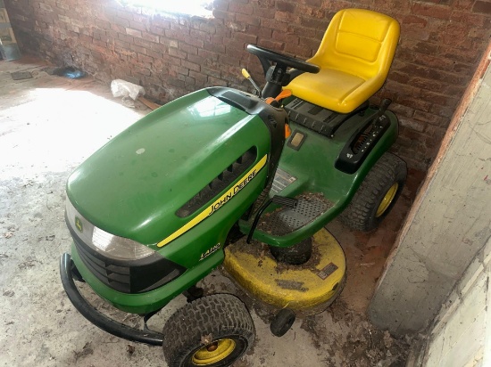 John Deere LA110 Hydrostatic 42" Mower