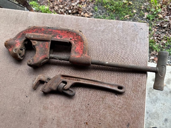 Rigid Pipe Cutter & Rigid Pipe Wrench