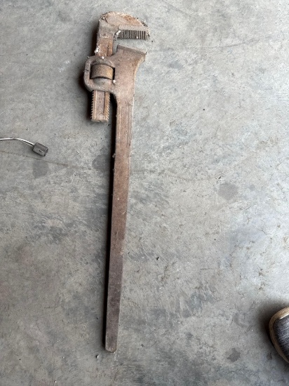 36" Pipe Wrench
