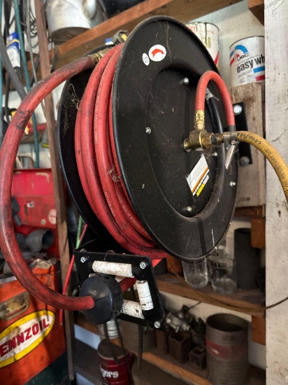 Hose Reel and Air Hose BRING TOOLS TO REMOVE