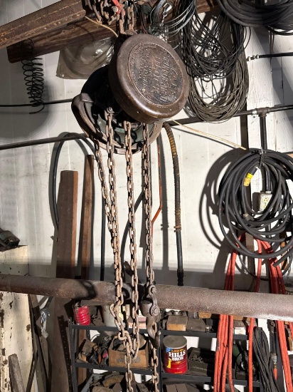 Yale Spurgeared Block Chain Hoist - READ