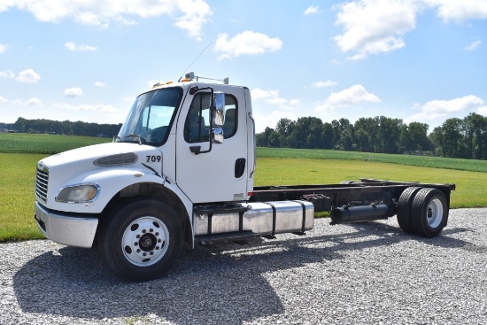 2005 Freightliner Business Class M2