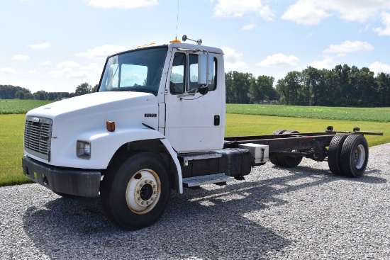 1998 Freightliner FL70 CAT 3126